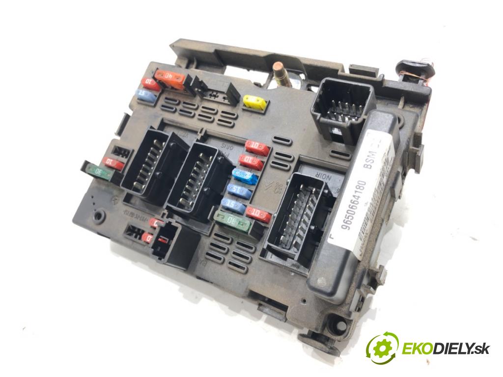 PEUGEOT 206 liftback (2A/C) 1998 - 2012    1.4 HDi eco 70 50 kW [68 KM] olej napędowy 2001 - 2009  Modul BSM 9650664180 (Ostatné)