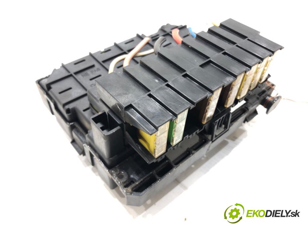 PEUGEOT 206 liftback (2A/C) 1998 - 2012    1.4 HDi eco 70 50 kW [68 KM] olej napędowy 2001 - 2009  Modul BSM 9650664180 (Ostatné)