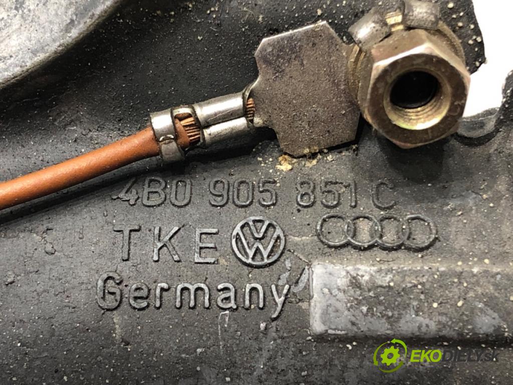 SKODA OCTAVIA I Combi (1U5) 1998 - 2010    1.8 20V 92 kW [125 KM] benzyna 1998 - 2000  spinačka  (Spínacie skrinky a kľúče)