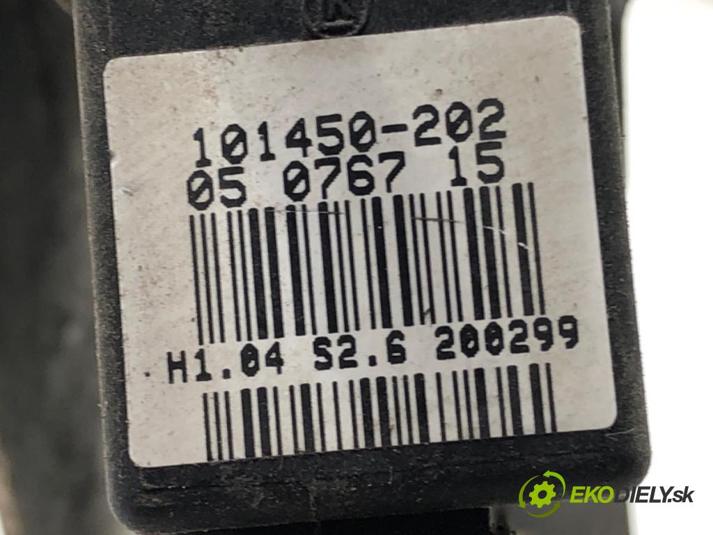 SKODA OCTAVIA I Combi (1U5) 1998 - 2010    1.8 20V 92 kW [125 KM] benzyna 1998 - 2000  mechanismus okna pravý zadní část 101450-202