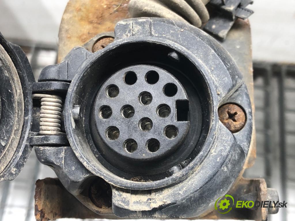 AUDI A6 C5 (4B2) 1997 - 2005    1.9 TDI 96 kW [130 KM] olej napędowy 2001 - 2005  Hák tažné zařízení 305170 (Tažná zařízení)