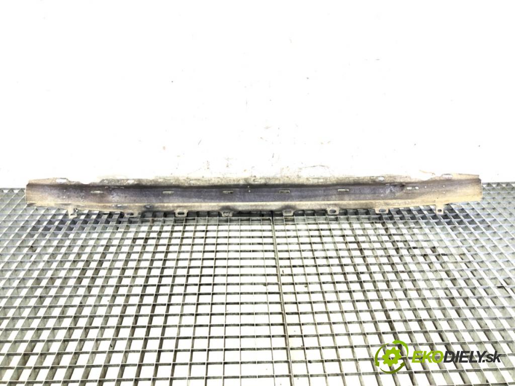 AUDI A4 B5 Avant (8D5) 1994 - 2002    1.9 TDI 85 kW [115 KM] olej napędowy 2000 - 2001  výztuha nárazníka přední část  (Výztuhy přední)