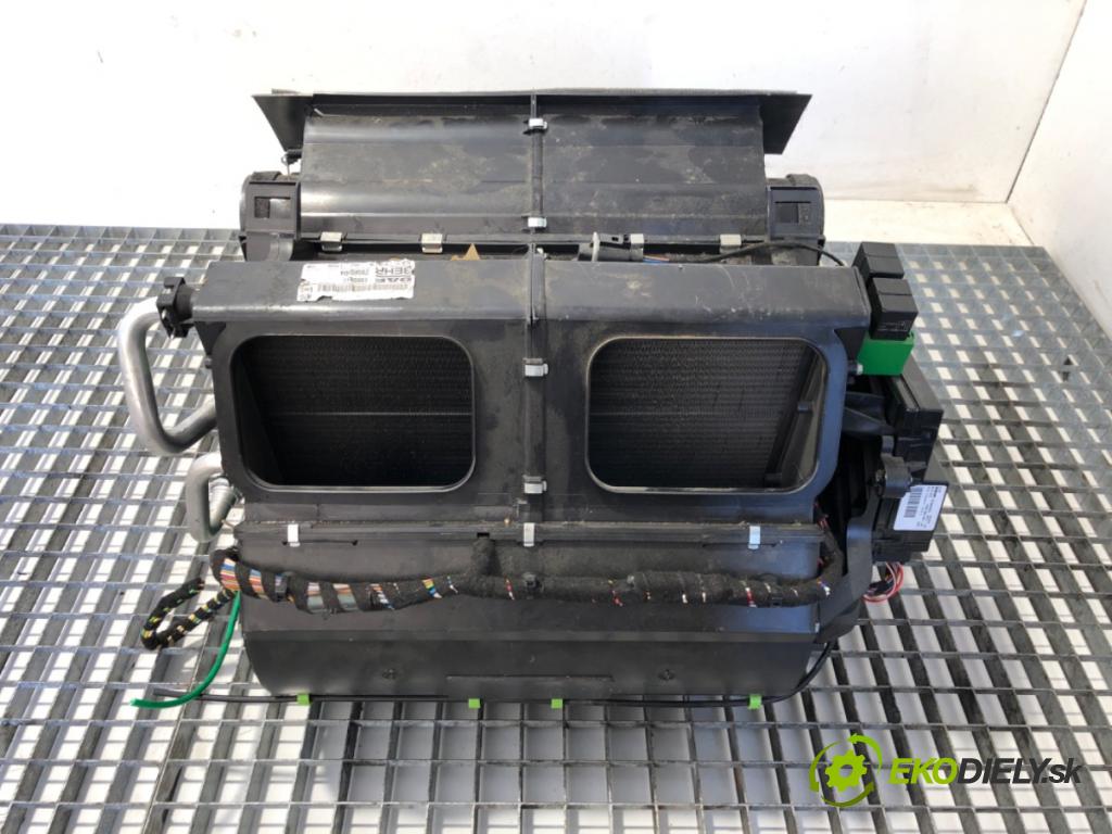 DAF XF 2012 - 2022    FT 460  topné těleso radiátor topení komplet KOMBAJN 1980851 (Radiátory topení)