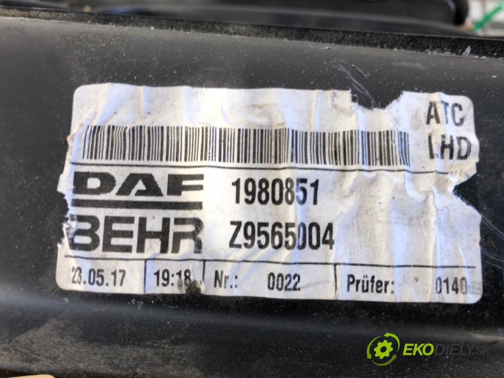 DAF XF 2012 - 2022    FT 460  topné těleso radiátor topení komplet KOMBAJN 1980851 (Radiátory topení)