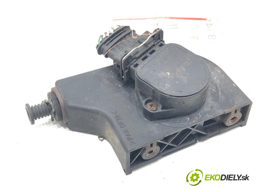 RENAULT SCÉNIC I nadwozie wielkoprzestrzenne (MPV) (JA0/1_, FA0_) 1999 - 2010    1.9 dCi (JA05, JA1F) 75 kW [102 KM] olej napędowy 1999 - 2003  Potenciometer plynu 7700431919 (Pedále)