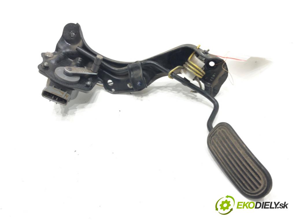 TOYOTA AVENSIS Kombi (_T22_) 1997 - 2003    2.0 D-4D (CDT220_) 81 kW [110 KM] olej napędowy 1999 - 2003  Potenciometer plynu 89281-20010 (Pedále)