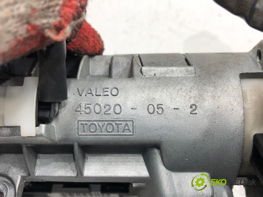 TOYOTA AVENSIS Kombi (_T22_) 1997 - 2003    2.0 D-4D (CDT220_) 81 kW [110 KM] olej napędowy 1999 - 2003  spinačka 45020-05-2 (Spínacie skrinky a kľúče)