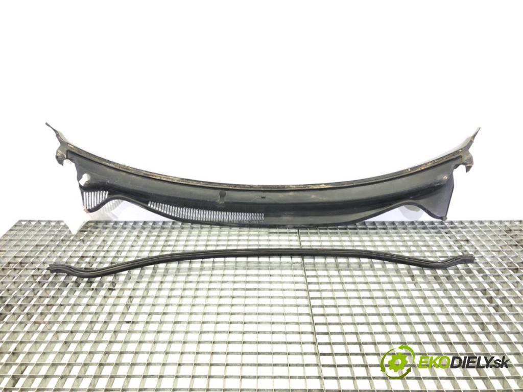 SEAT IBIZA III (6L1) 2002 - 2009    1.2 47 kW [64 KM] benzyna 2002 - 2006  Torpédo, plast pod čelné okno 6L1853185B (Torpéda)