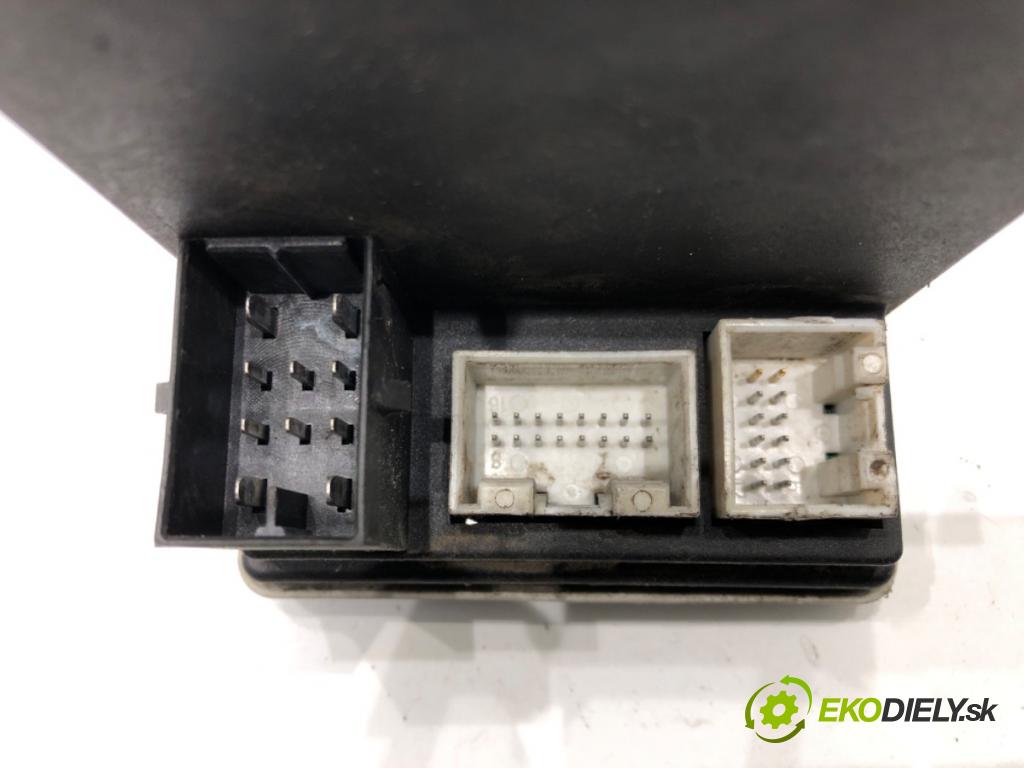 AUDI A3 (8L1) 1996 - 2006    1.9 TDI 81 kW [110 KM] olej napędowy 1997 - 2001  pumpa centrálneho zámku 8L0862257L (Riadiace jednotky centrálneho zámku)