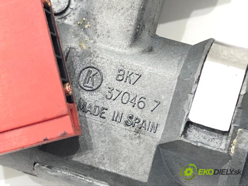 VW LUPO I (6X1, 6E1) 1998 - 2005    1.4 16V 55 kW [75 KM] benzyna 1998 - 2005  spinačka  (Spínacie skrinky a kľúče)