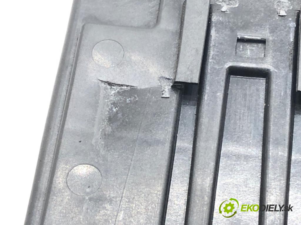 FORD FIESTA VI (CB1, CCN) 2008 - 2022    1.25 60 kW [82 KM] benzyna 2008 - 2017  Modul komfortu 8V51-15K600-CH (Moduly komfortu)