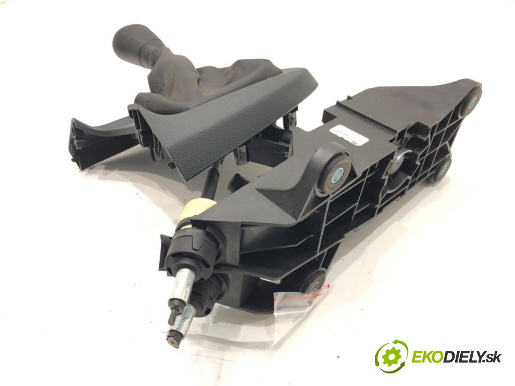 FORD FIESTA VI (CB1, CCN) 2008 - 2022    1.25 60 kW [82 KM] benzyna 2008 - 2017  Kulisa 8A6R-7C453-MBB (Rýchlostné páky / kulisy)