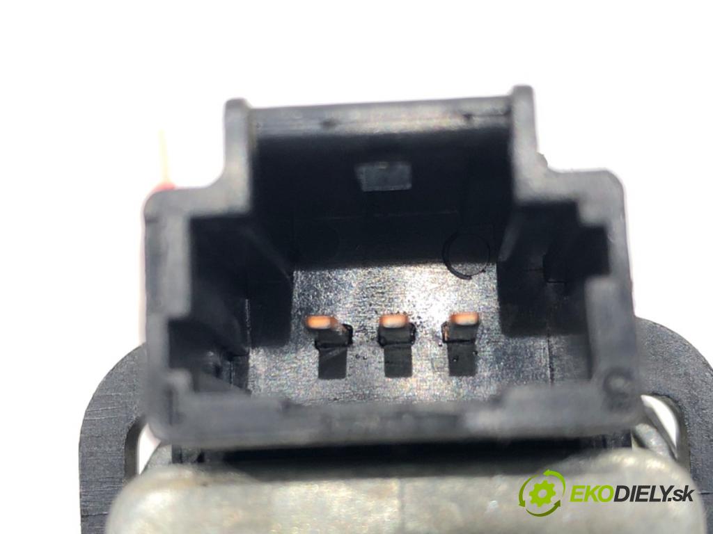 PEUGEOT 308 I (4A_, 4C_) 2007 - 2016    1.6 16V 88 kW [120 KM] benzyna 2007 - 2014  spinačka  (Spínacie skrinky a kľúče)