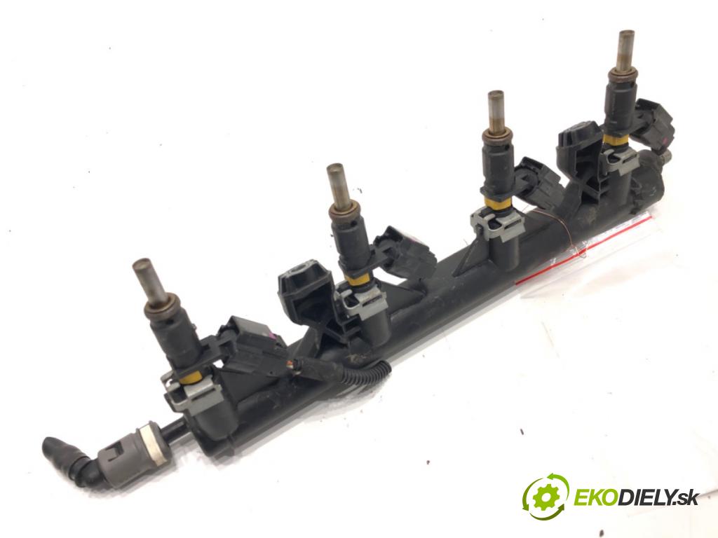 PEUGEOT 308 I (4A_, 4C_) 2007 - 2016    1.6 16V 88 kW [120 KM] benzyna 2007 - 2014  Lišta vstrekovacia 757564580 (Vstrekovacie lišty)