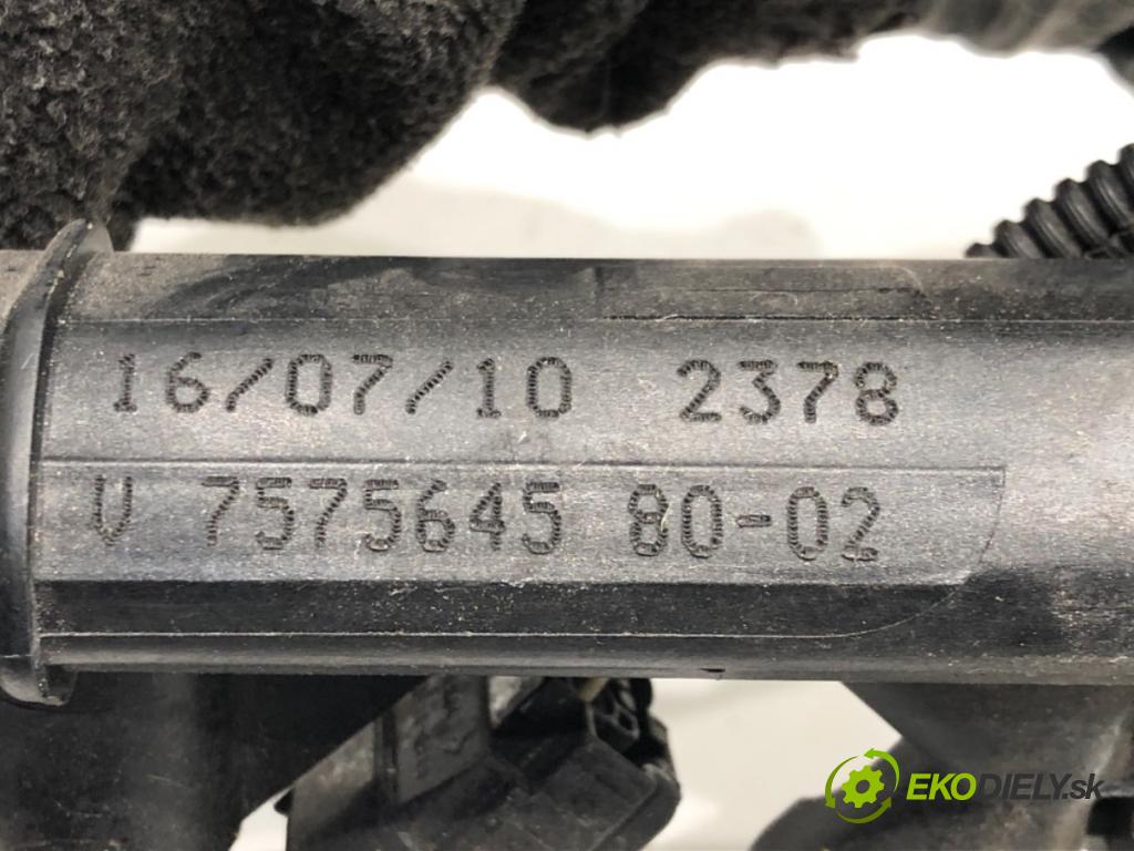 PEUGEOT 308 I (4A_, 4C_) 2007 - 2016    1.6 16V 88 kW [120 KM] benzyna 2007 - 2014  Lišta vstrekovacia 757564580 (Vstrekovacie lišty)