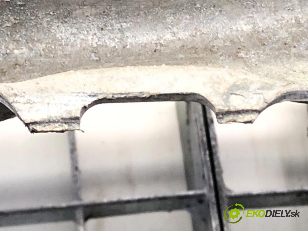 AUDI A4 B5 (8D2) 1994 - 2001    2.6 quattro 110 kW [150 KM] benzyna 1995 - 2000  výztuha nárazníka přední část  (Výztuhy přední)