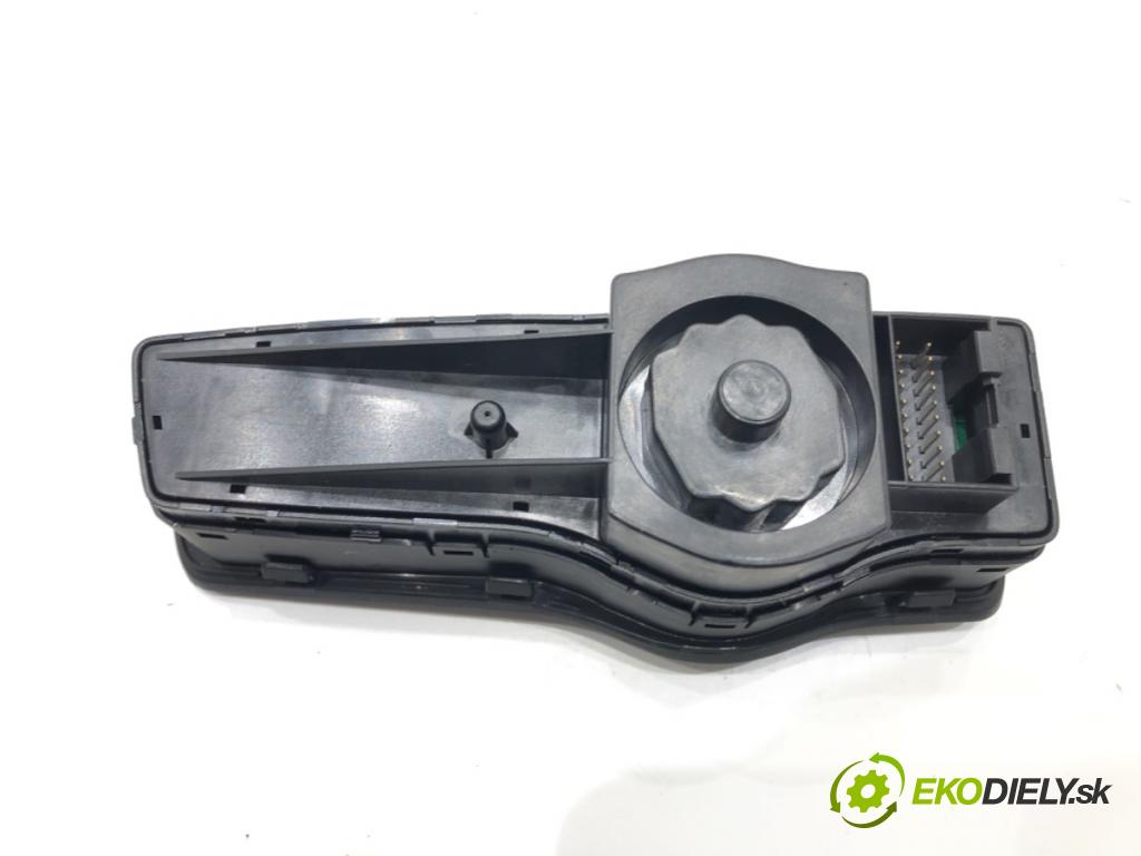 HYUNDAI i40 I Kombi Van (VF) 2011 - 2022    1.7 CRDI 85 kW [116 KM] olej napędowy 2015 - 2022  spínač světel 93300-3Z450