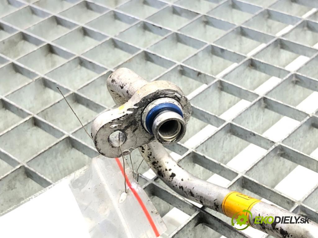 HYUNDAI i40 I Kombi Van (VF) 2011 - 2022    1.7 CRDI 85 kW [116 KM] olej napędowy 2015 - 2022  rúrka klimatizace  (Rozvody klimatizace)