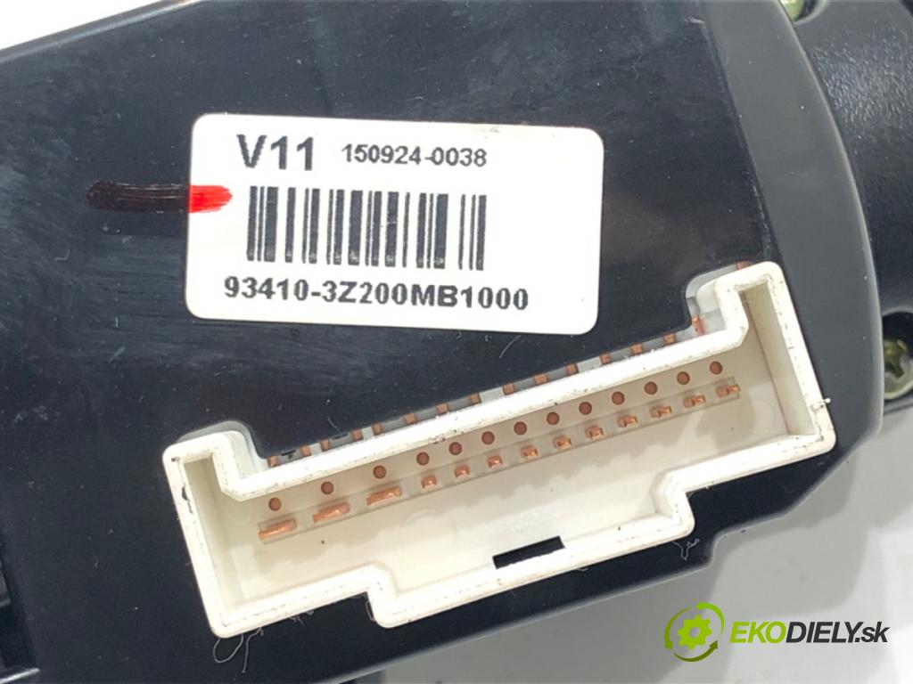 HYUNDAI i40 I Kombi Van (VF) 2011 - 2022    1.7 CRDI 85 kW [116 KM] olej napędowy 2015 - 2022  Prepínač kombinovaný 93410-3Z200 (Prepínače, spínače, tlačidlá a ovládače kúrenia)