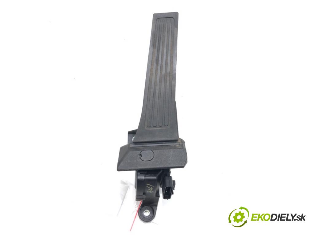 HYUNDAI i40 I Kombi Van (VF) 2011 - 2022    1.7 CRDI 85 kW [116 KM] olej napędowy 2015 - 2022  Potenciometer plynu  (Pedále)