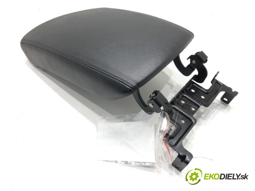 HYUNDAI i40 I Kombi Van (VF) 2011 - 2022    1.7 CRDI 85 kW [116 KM] olej napędowy 2015 - 2022  Lakťová opierka  (Lakťové opierky)