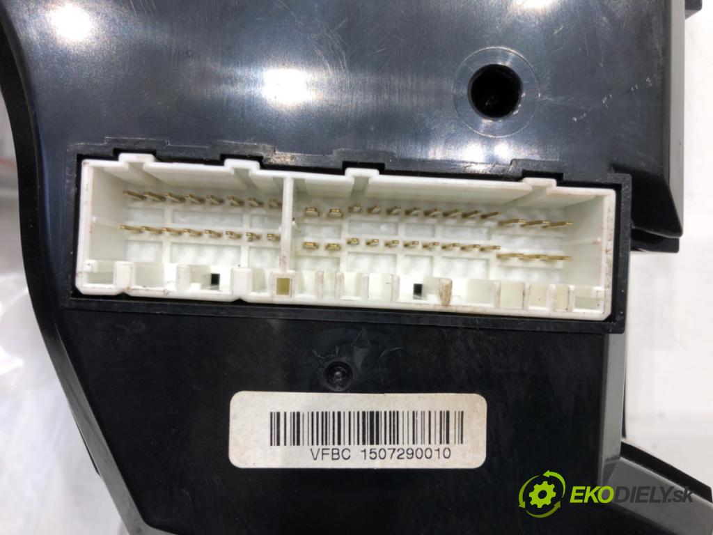 HYUNDAI i40 I Kombi Van (VF) 2011 - 2022    1.7 CRDI 85 kW [116 KM] olej napędowy 2015 - 2022  Panel ovládania kúrenia 97250-3ZBCO (Prepínače, spínače, tlačidlá a ovládače kúrenia)