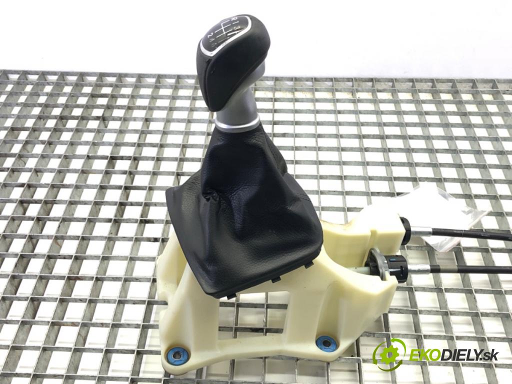 HYUNDAI i40 I Kombi Van (VF) 2011 - 2022    1.7 CRDI 85 kW [116 KM] olej napędowy 2015 - 2022  Kulisa  (Rýchlostné páky / kulisy)