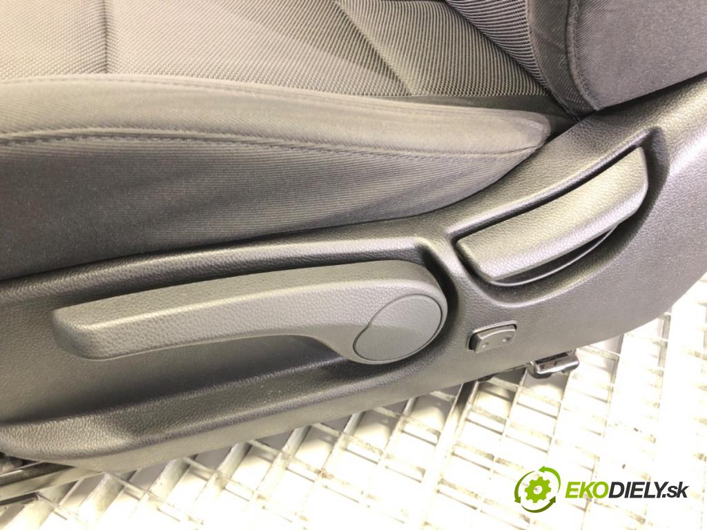 HYUNDAI i40 I Kombi Van (VF) 2011 - 2022    1.7 CRDI 85 kW [116 KM] olej napędowy 2015 - 2022  Sedadlo ľavy predný
