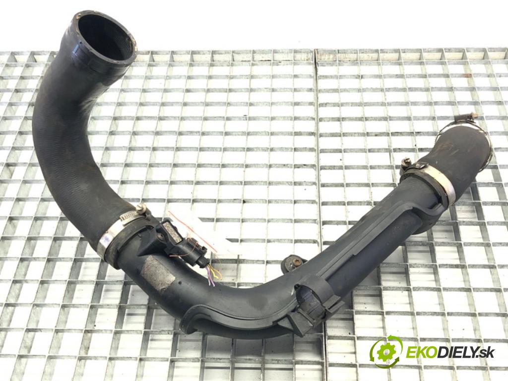 SKODA OCTAVIA II Combi (1Z5) 2004 - 2013    1.6 TDI 77 kW [105 KM] olej napędowy 2009 - 2013  Rúra intercoolera 1K0145770AE