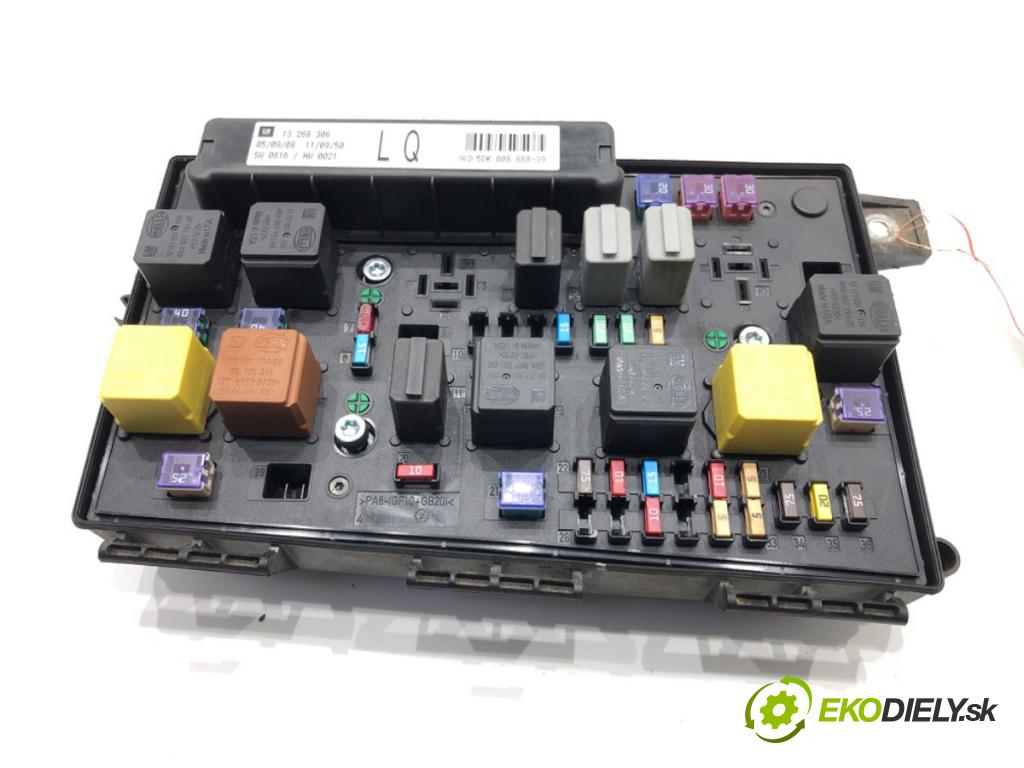 OPEL ASTRA H CLASSIC Kombi (A04) 2006 - 2022    1.7 CDTI (L35) 92 kW [125 KM] olej napędowy 2009 - 2022  skříňka poistková 13268306LQ (Pojistkové skříňky)