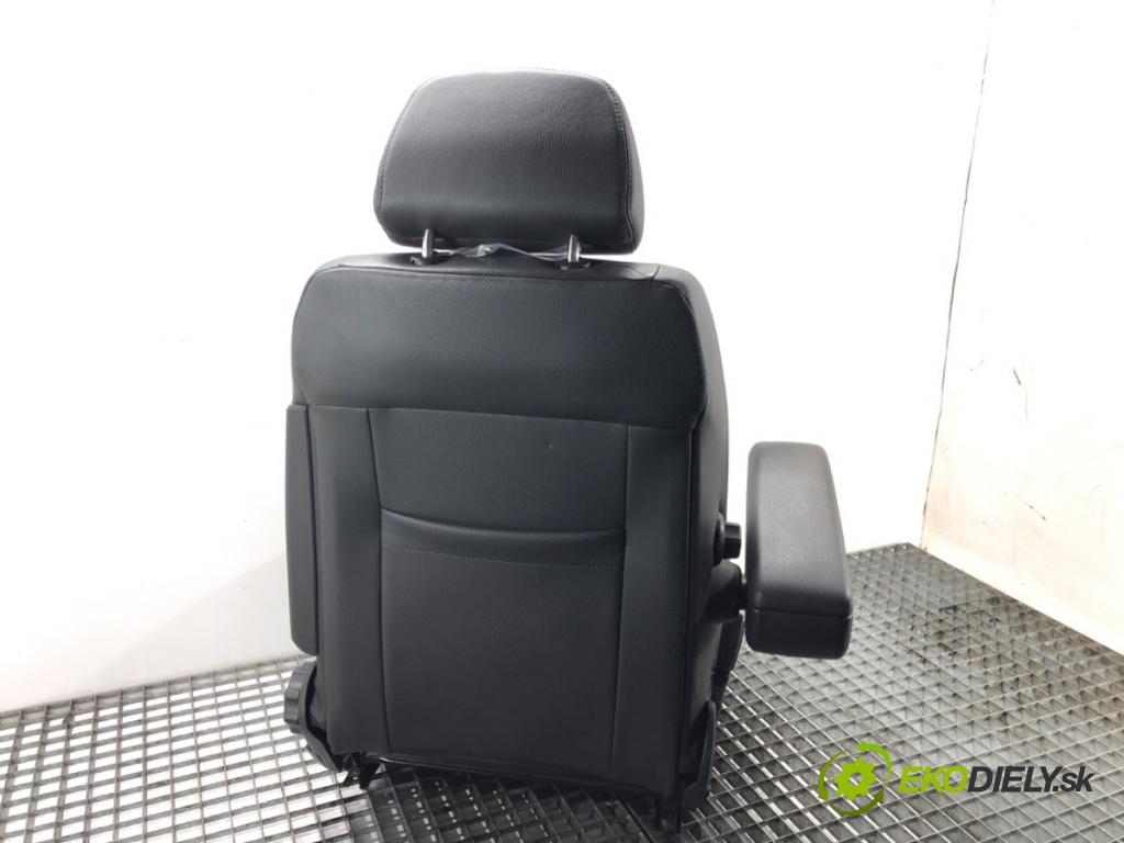 OPEL ASTRA H CLASSIC Kombi (A04) 2006 - 2022    1.7 CDTI (L35) 92 kW [125 KM] olej napędowy 2009 - 2022  Sedadlo ľavy predný