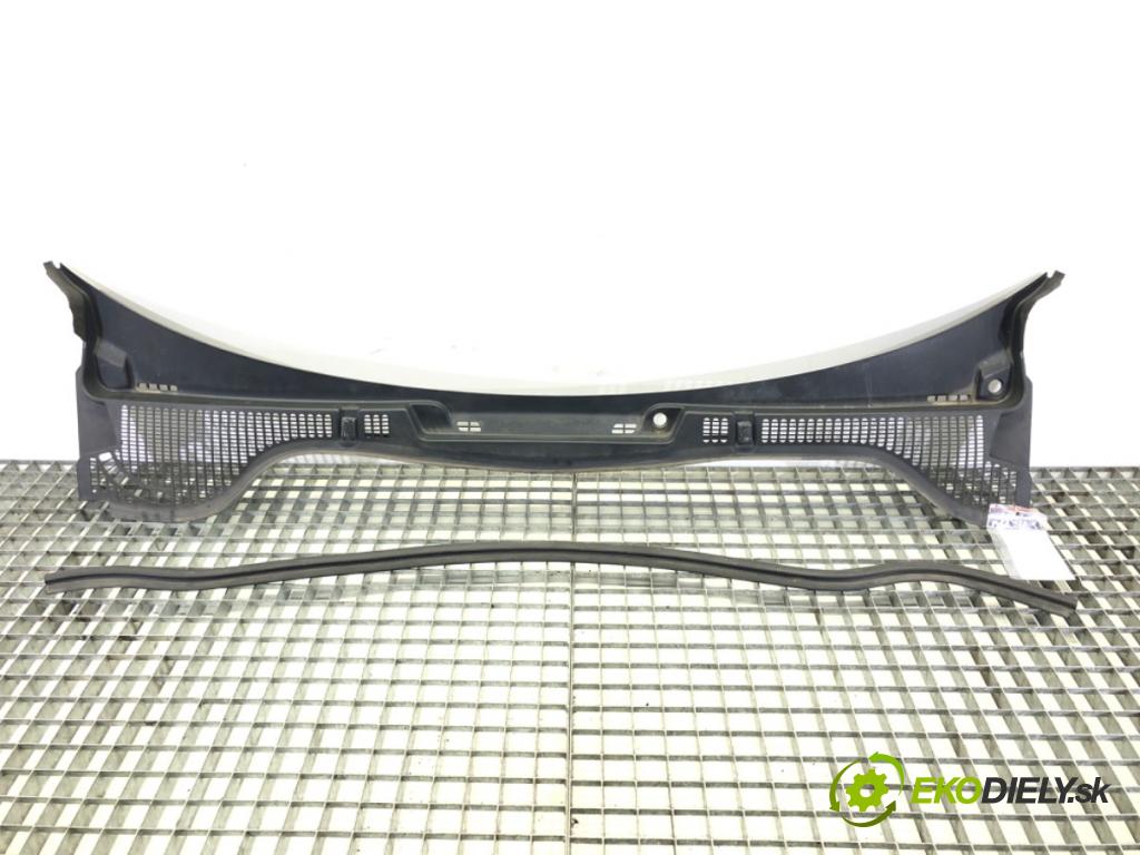 SKODA OCTAVIA II Combi (1Z5) 2004 - 2013    1.6 75 kW [102 KM] benzyna 2004 - 2013  Torpédo, plast pod čelné okno  (Torpéda)