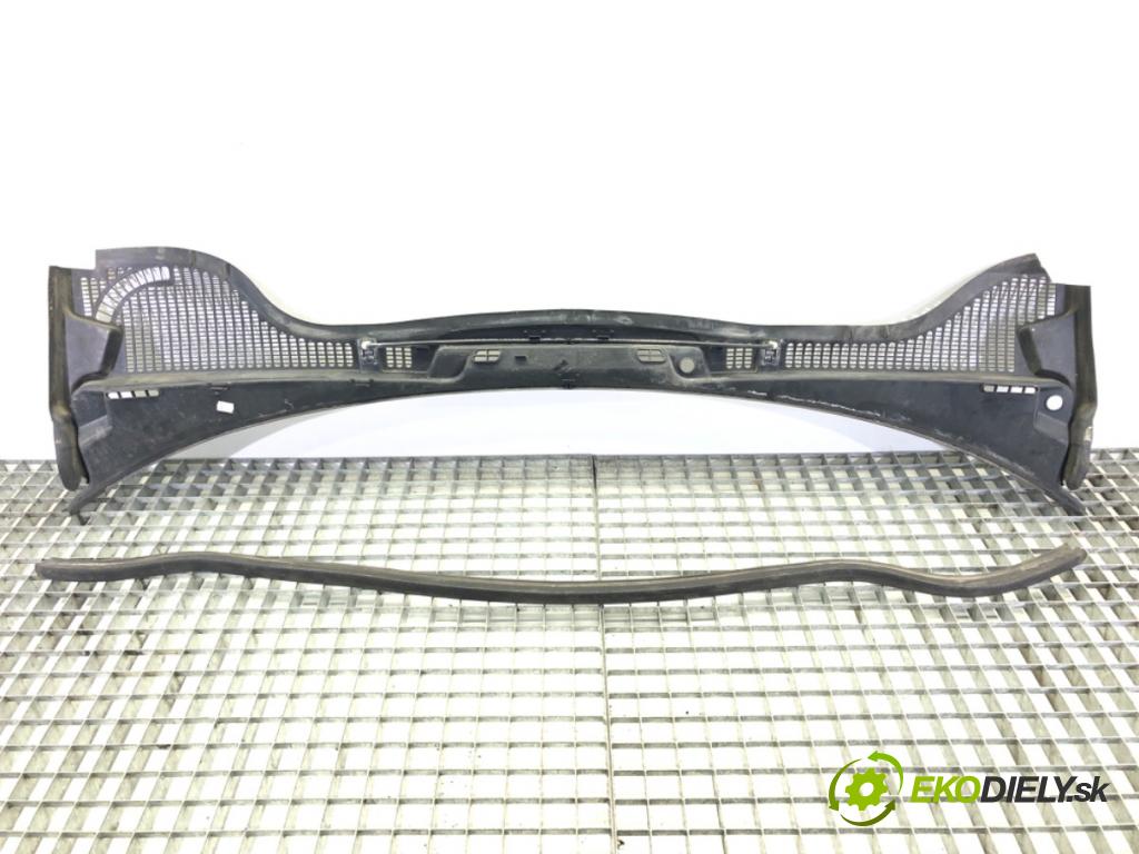 SKODA OCTAVIA II Combi (1Z5) 2004 - 2013    1.6 75 kW [102 KM] benzyna 2004 - 2013  Torpédo, plast pod čelné okno  (Torpéda)