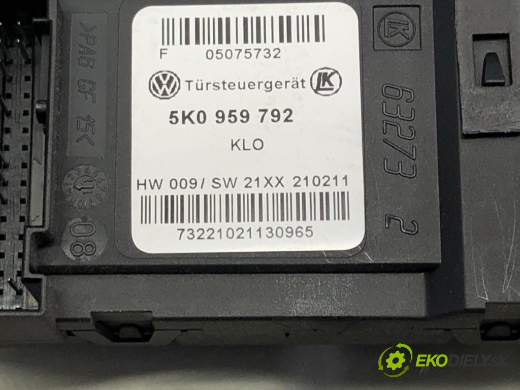 SKODA OCTAVIA II Combi (1Z5) 2004 - 2013    1.6 75 kW [102 KM] benzyna 2004 - 2013  mechanismus okna pravý přední část 5K0959792