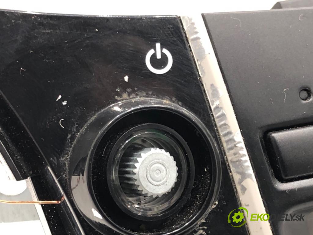 HYUNDAI i30 Kombi Van (GDE, GD) 2012 - 2022    1.6 GDI 99 kW [135 KM] benzyna 2015 - 2022  RADIO 96560-A6100 (Audio zariadenia)