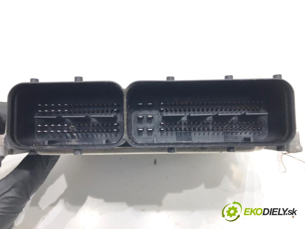 HYUNDAI i30 Kombi Van (GDE, GD) 2012 - 2022    1.6 GDI 99 kW [135 KM] benzyna 2015 - 2022  riadiaca jednotka Motor 39110-2BGK0 (Riadiace jednotky)
