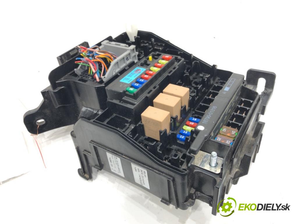 HYUNDAI i30 Kombi Van (GDE, GD) 2012 - 2022    1.6 GDI 99 kW [135 KM] benzyna 2015 - 2022  skříňka poistková 91205-A6505 (Pojistkové skříňky)