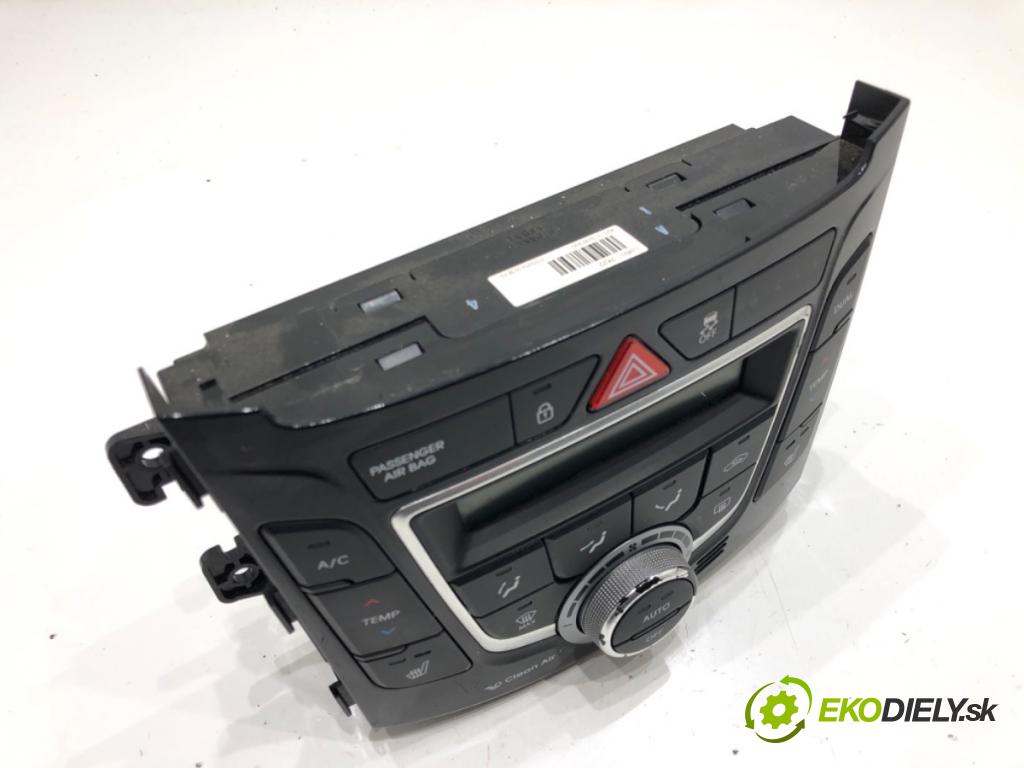 HYUNDAI i30 Kombi Van (GDE, GD) 2012 - 2022    1.6 GDI 99 kW [135 KM] benzyna 2015 - 2022  Panel ovládania kúrenia 97250-A6510 (Prepínače, spínače, tlačidlá a ovládače kúrenia)