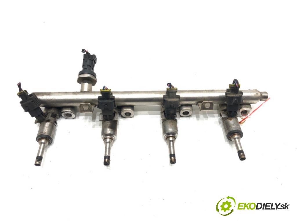 HYUNDAI i30 Kombi Van (GDE, GD) 2012 - 2022    1.6 GDI 99 kW [135 KM] benzyna 2015 - 2022  Lišta vstrekovacia  (Vstrekovacie lišty)