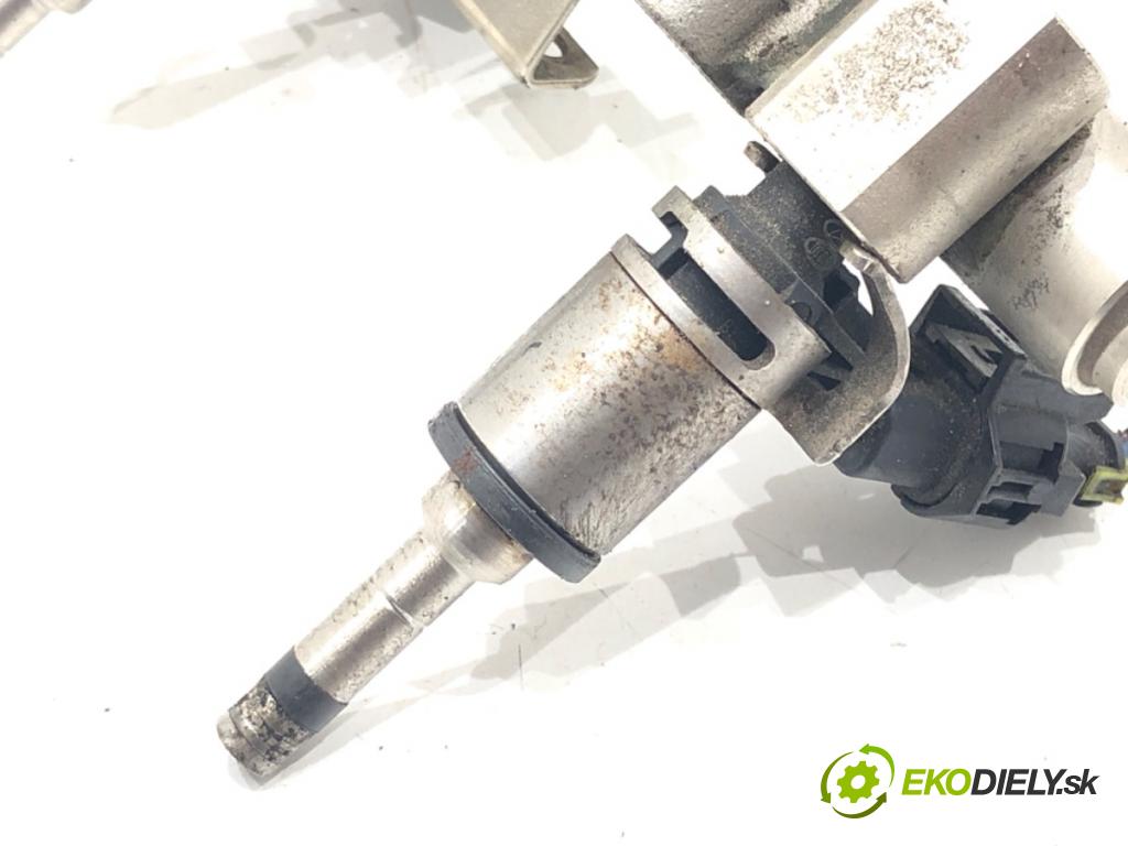 HYUNDAI i30 Kombi Van (GDE, GD) 2012 - 2022    1.6 GDI 99 kW [135 KM] benzyna 2015 - 2022  Lišta vstrekovacia  (Vstrekovacie lišty)