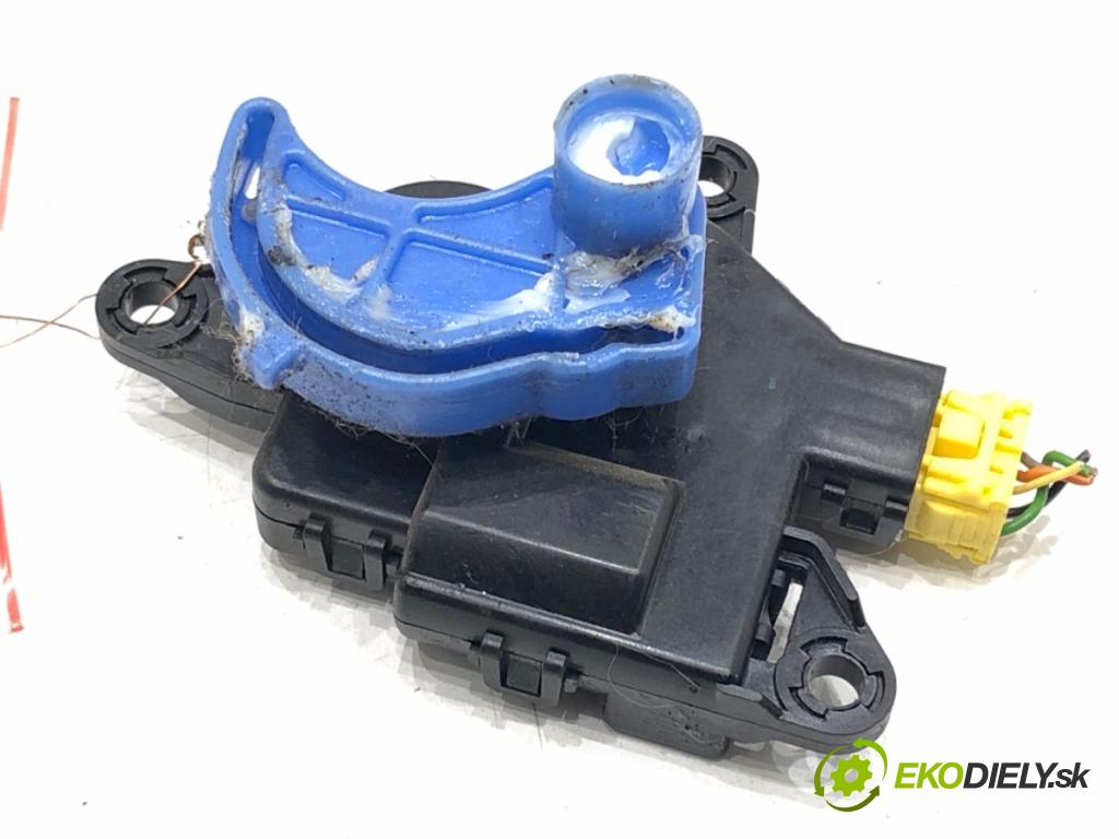 HYUNDAI i30 Kombi Van (GDE, GD) 2012 - 2022    1.6 GDI 99 kW [135 KM] benzyna 2015 - 2022  Motorček kúrenia D267-EBAAA01 (Motorčeky kúrenia)