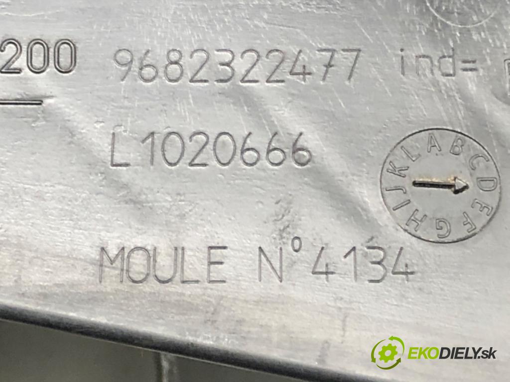 CITROEN C3 PICASSO (SH_) 2009 - 2022    1.2 THP 110 81 kW [110 KM] benzyna 2015 - 2022  Torpédo, plast pod čelné okno 9682322477 (Torpéda)