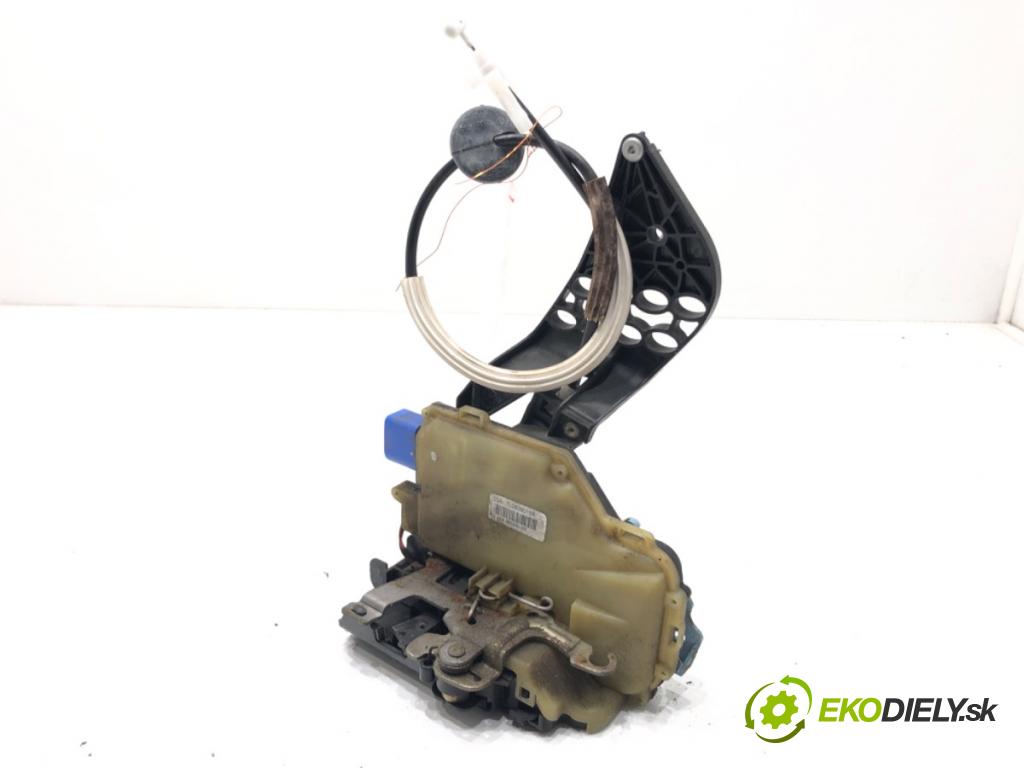 VW TOUAREG (7LA, 7L6, 7L7) 2002 - 2013    3.2 V6 177 kW [241 KM] benzyna 2004 - 2006  zámok dveře levý zadní část 7L0839015A