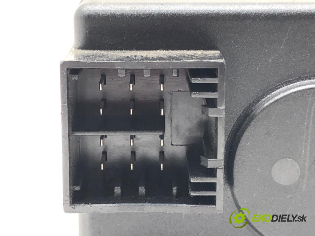 VW TOUAREG (7LA, 7L6, 7L7) 2002 - 2013    3.2 V6 177 kW [241 KM] benzyna 2004 - 2006  spinačka  (Spínacie skrinky a kľúče)