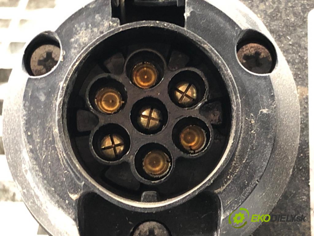 VW TOUAREG (7LA, 7L6, 7L7) 2002 - 2013    3.2 V6 177 kW [241 KM] benzyna 2004 - 2006  Hák tažné zařízení  (Tažná zařízení)