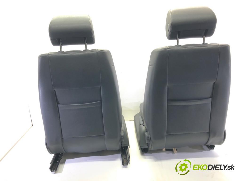 VW TOUAREG (7LA, 7L6, 7L7) 2002 - 2013    3.2 V6 177 kW [241 KM] benzyna 2004 - 2006  Sedadlá, sedačky Sedadlo