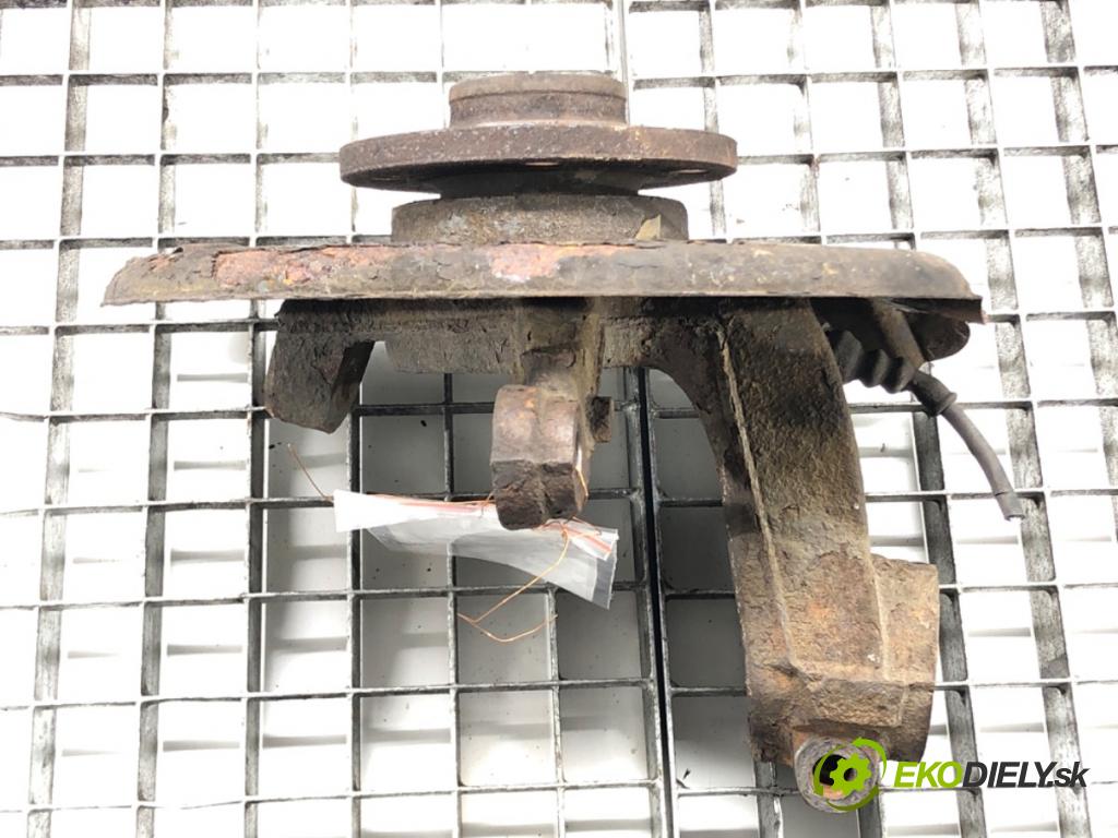 SKODA RAPID liftback 2013 66 kW 1.6 TDI 1598 náboj levý přední část