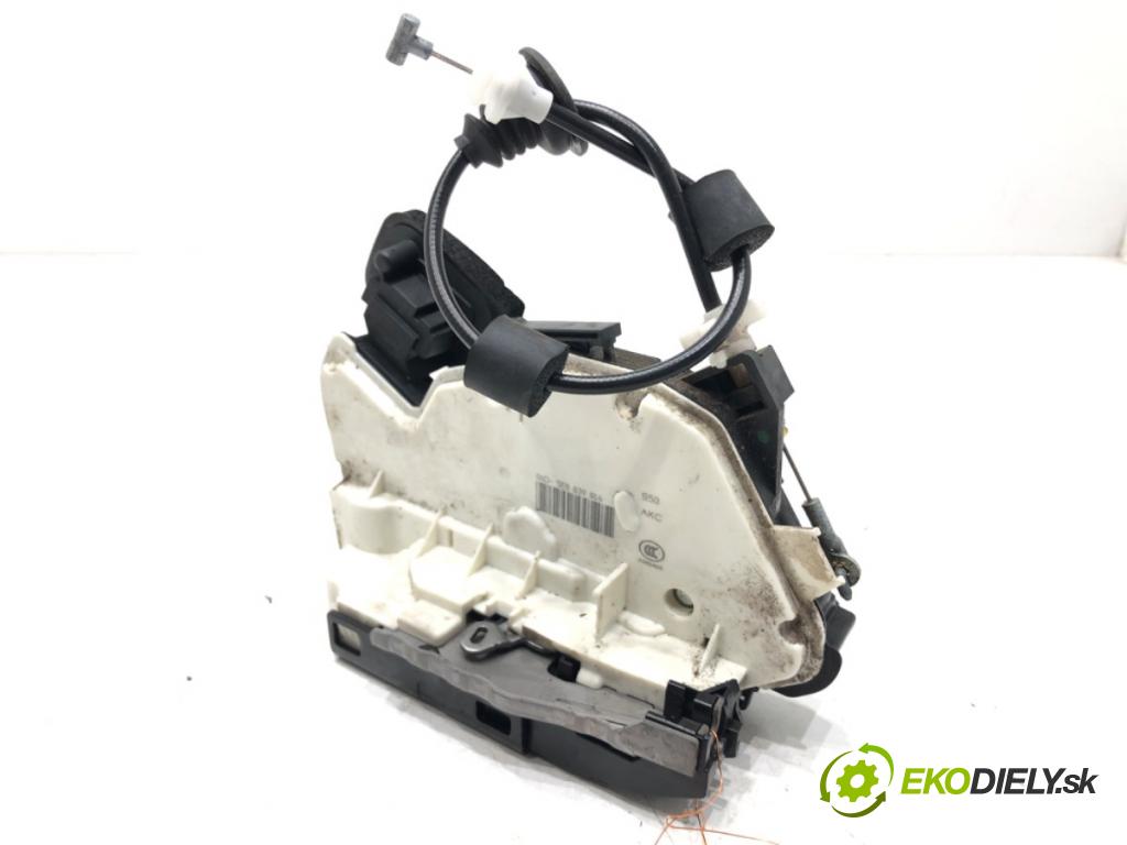 SKODA RAPID (NH3, NK3, NK6) 2012 - 2022    1.6 TDI 66 kW [90 KM] olej napędowy 2013 - 2015  zámok dveře pravý zadní část 5E0839016