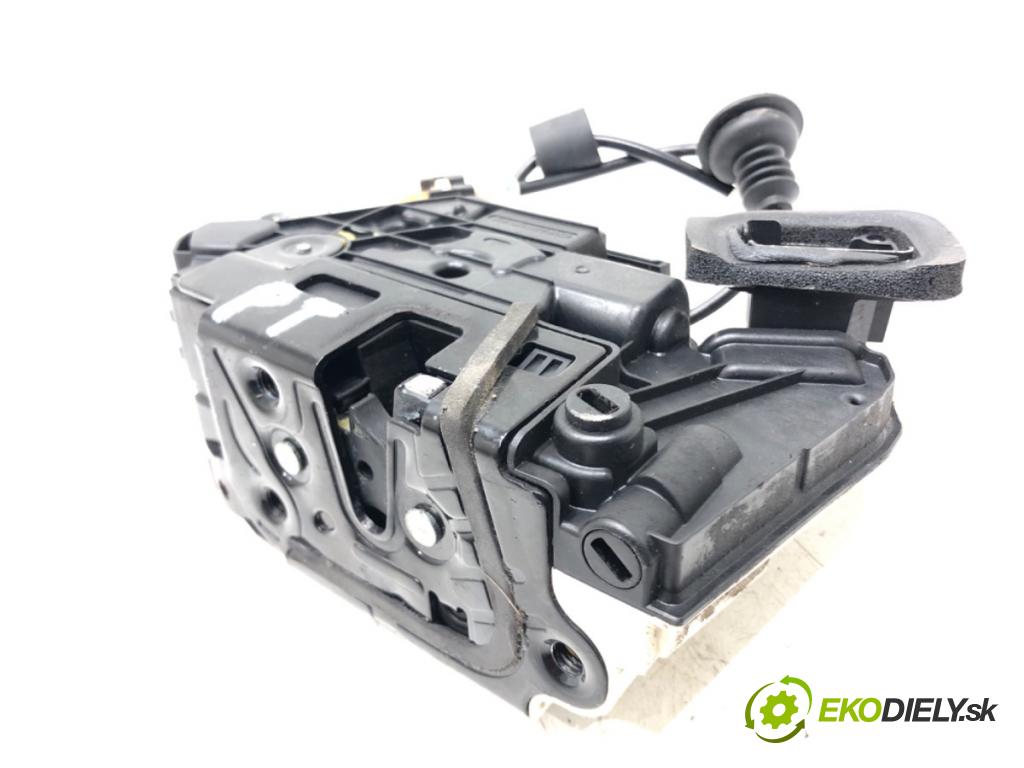 SKODA RAPID (NH3, NK3, NK6) 2012 - 2022    1.6 TDI 66 kW [90 KM] olej napędowy 2013 - 2015  zámok dveře pravý zadní část 5E0839016