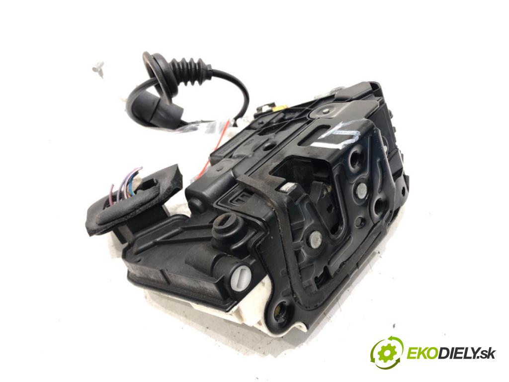 SKODA RAPID (NH3, NK3, NK6) 2012 - 2022    1.6 TDI 66 kW [90 KM] olej napędowy 2013 - 2015  zámok dveře levý zadní část 5E0839015